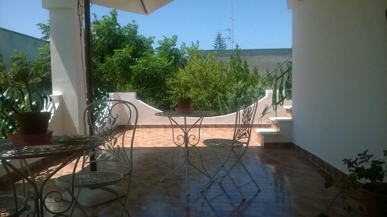 B&B Il Villino Torre Dell'Orso Exterior photo